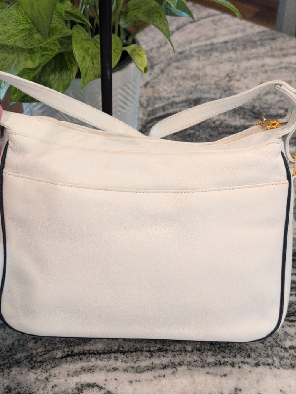Etienne Aigner Cream and Black Leather Shoulder Bag with Matching Black Wallet - Picture 3 of 16